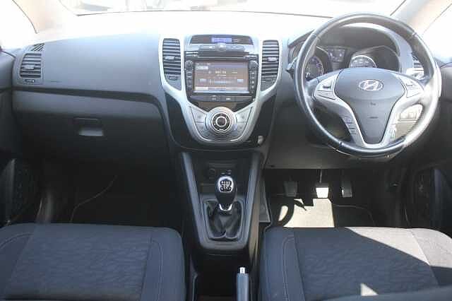 Hyundai IX20 1.4 Premium Blue Drive 5 Door Fiery Red