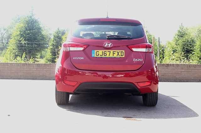 Hyundai IX20 1.4 Premium Blue Drive 5 Door Fiery Red