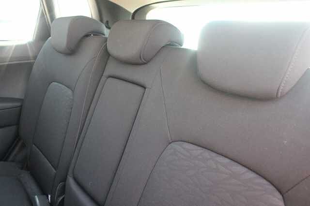 Hyundai IX20 1.4 Premium Blue Drive 5 Door Fiery Red