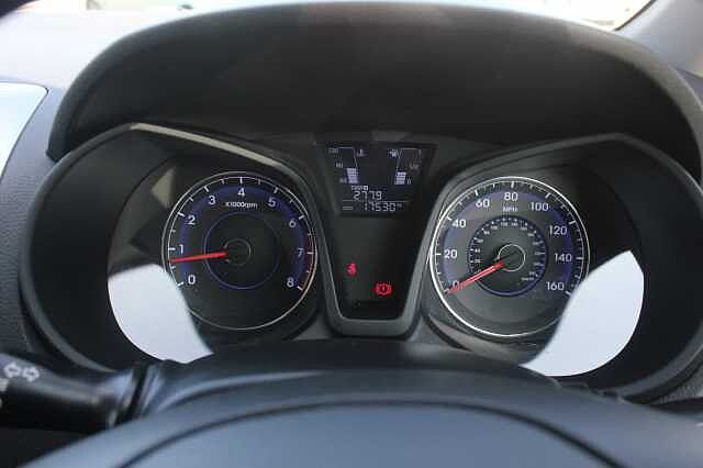 Hyundai IX20 1.4 Premium Blue Drive 5 Door Fiery Red