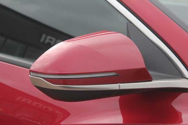 Hyundai TUCSON 1.6 TGDi Plug-in Hybrid Premium 5dr 4WD Auto Sunset Red
