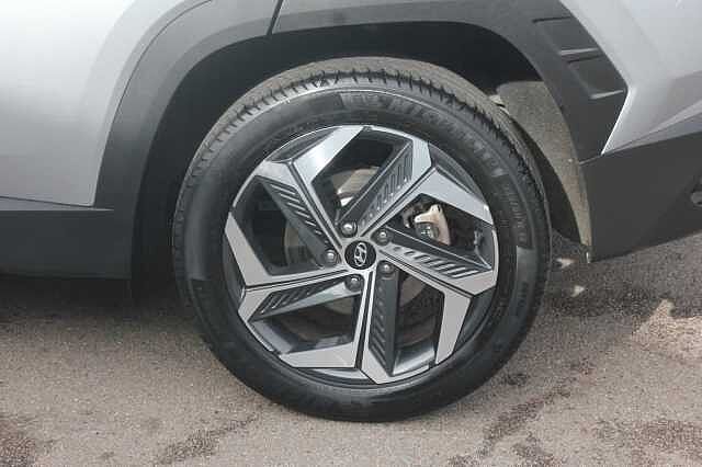 Hyundai TUCSON 1.6 TGDi Hybrid 230 Premium 5dr 2WD Auto Shimmering Silver