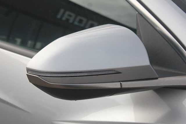 Hyundai TUCSON 1.6 TGDi Hybrid 230 Premium 5dr 2WD Auto Shimmering Silver