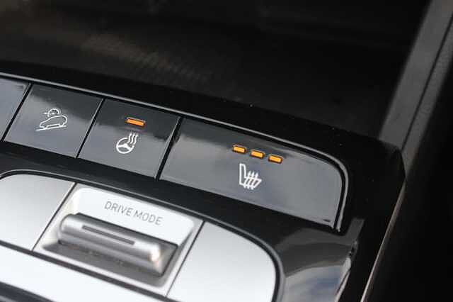 Hyundai TUCSON 1.6 TGDi Hybrid 230 Premium 5dr 2WD Auto Shimmering Silver