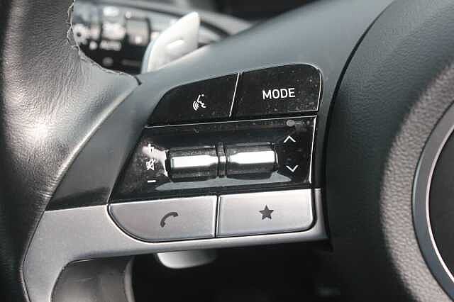 Hyundai TUCSON 1.6 TGDi Hybrid 230 Premium 5dr 2WD Auto Shimmering Silver