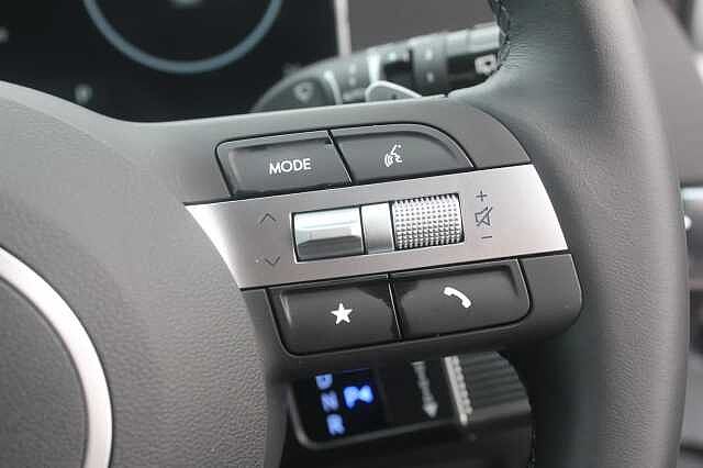 Hyundai TUCSON 1.6T Hybrid Advance 5dr Auto Atlas White