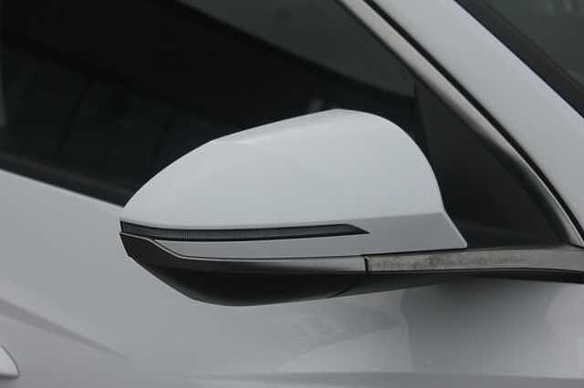 Hyundai TUCSON 1.6T Hybrid Advance 5dr Auto Atlas White