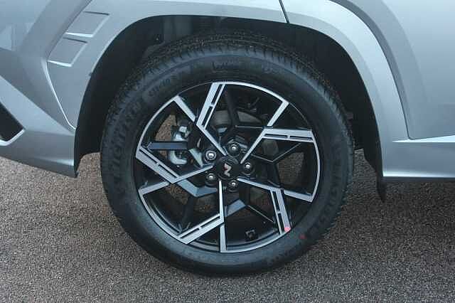 Hyundai TUCSON 1.6T Hybrid N Line 5dr Auto Shimmering Silver