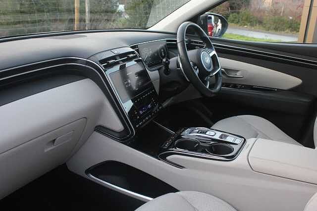 Hyundai TUCSON 1.6 TGDi Hybrid 230 Ultimate 5dr 2WD Auto Atlas White