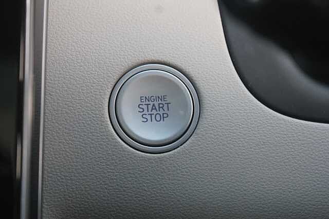 Hyundai TUCSON 1.6 TGDi Hybrid 230 Ultimate 5dr 2WD Auto Atlas White