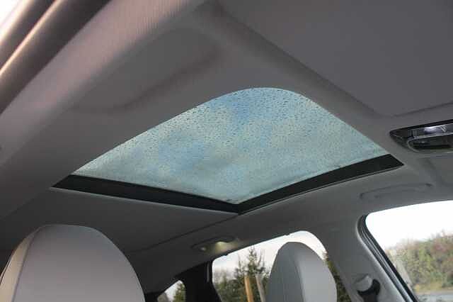 Hyundai TUCSON 1.6 TGDi Hybrid 230 Ultimate 5dr 2WD Auto Atlas White