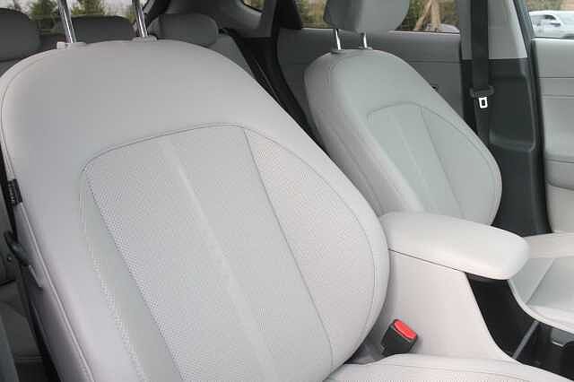 Hyundai KONA 1.6 Hybrid 129 Ultimate 5dr DCT Denim Blue