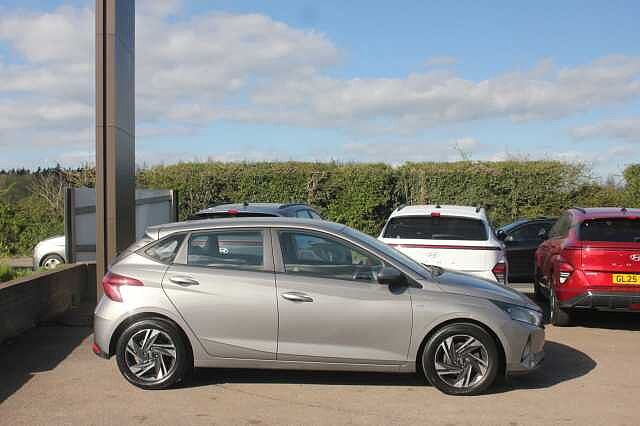 Hyundai I20 1.0T GDi 48V MHD SE Connect 5dr DCT Elemental Brass