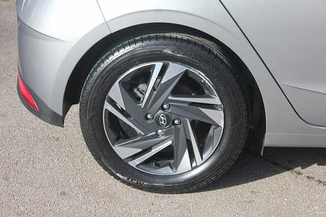 Hyundai I20 1.0T GDi 48V MHD SE Connect 5dr DCT Elemental Brass