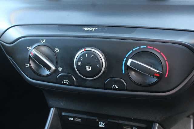 Hyundai I20 1.0T GDi 48V MHD SE Connect 5dr DCT Elemental Brass