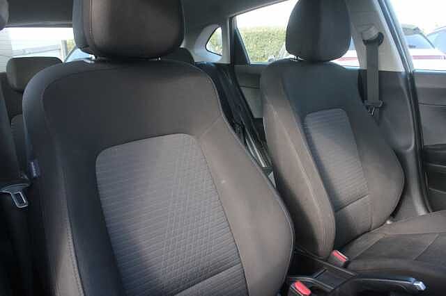 Hyundai I20 1.0T GDi 48V MHD SE Connect 5dr DCT Elemental Brass