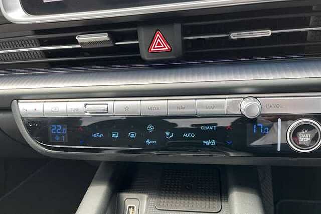 Hyundai IONIQ 6 77.4kWh Premium Saloon 4dr Electric Auto AWD (325 ps) Blue