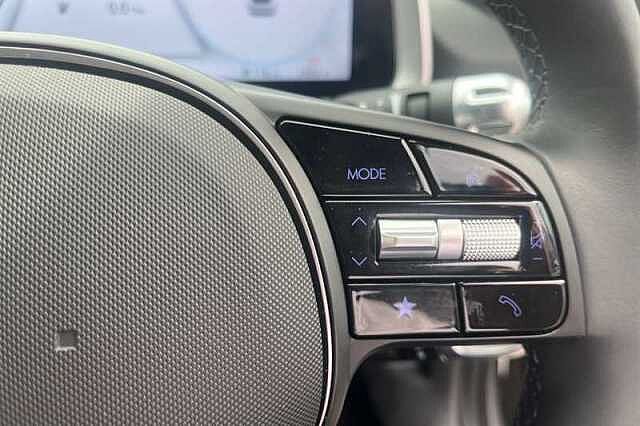 Hyundai IONIQ 6 77.4kWh Premium Saloon 4dr Electric Auto (228 ps) Silver