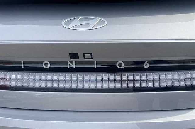Hyundai IONIQ 6 77.4kWh Premium Saloon 4dr Electric Auto (228 ps) Silver