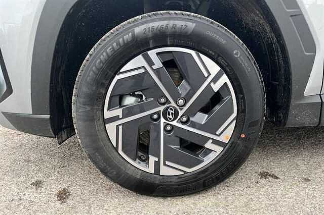 Hyundai TUCSON 1.6 T-GDi Advance SUV 5dr Petrol Hybrid Auto Euro 6 (s/s) (215 ps) Silver