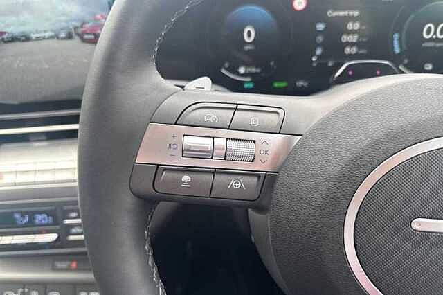 Hyundai KONA 1.6 h-GDi Ultimate SUV 5dr Petrol Hybrid DCT Euro 6 (s/s) (129 ps) White