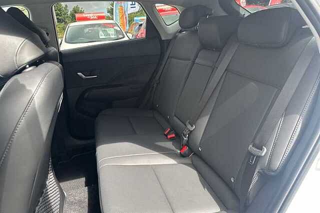 Hyundai KONA 1.6 h-GDi Ultimate SUV 5dr Petrol Hybrid DCT Euro 6 (s/s) (129 ps) White