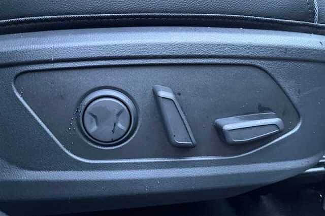 Hyundai TUCSON 1.6 T-GDi Ultimate SUV 5dr Petrol Hybrid Auto Euro 6 (s/s) (215 ps) White