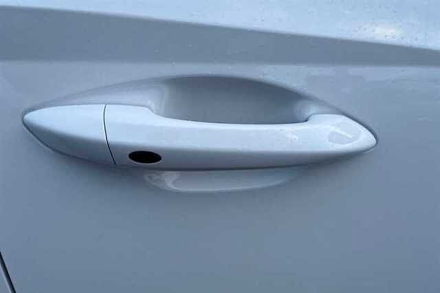 Hyundai TUCSON 1.6 T-GDi Ultimate SUV 5dr Petrol Hybrid Auto Euro 6 (s/s) (215 ps) White