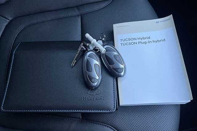 Hyundai TUCSON 1.6 T-GDi Ultimate SUV 5dr Petrol Hybrid Auto Euro 6 (s/s) (215 ps) White