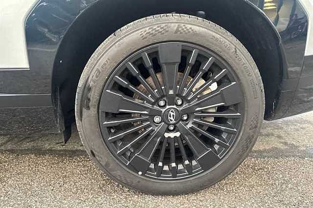 Hyundai SANTA FE 1.6 T-GDi 13.8kWh Calligraphy SUV 5dr Petrol Plug-in Hybrid Auto 4WD Euro 6 (s/s Silver