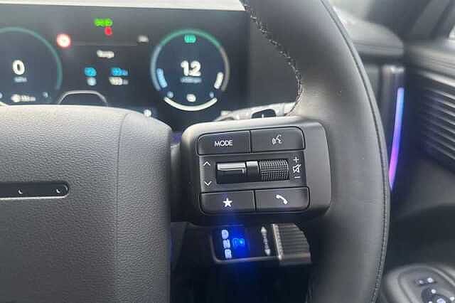 Hyundai SANTA FE 1.6 T-GDi 13.8kWh Calligraphy SUV 5dr Petrol Plug-in Hybrid Auto 4WD Euro 6 (s/s Silver