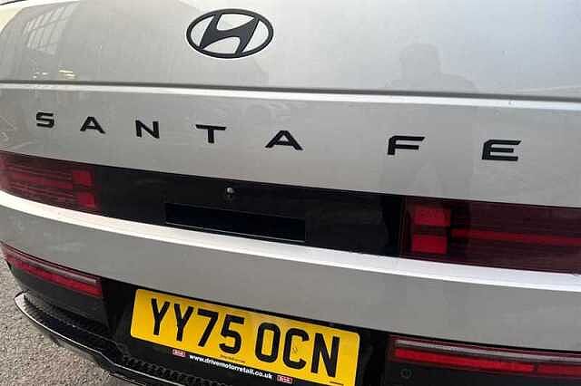 Hyundai SANTA FE 1.6 T-GDi 13.8kWh Calligraphy SUV 5dr Petrol Plug-in Hybrid Auto 4WD Euro 6 (s/s Silver