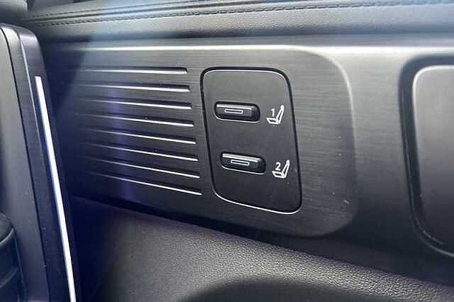 Hyundai SANTA FE 1.6 T-GDi 13.8kWh Calligraphy SUV 5dr Petrol Plug-in Hybrid Auto 4WD Euro 6 (s/s Silver