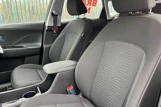 Hyundai KONA 48.4kWh Advance SUV 5dr Electric Auto (156 ps) Grey