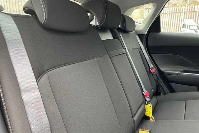 Hyundai KONA 48.4kWh Advance SUV 5dr Electric Auto (156 ps) Grey