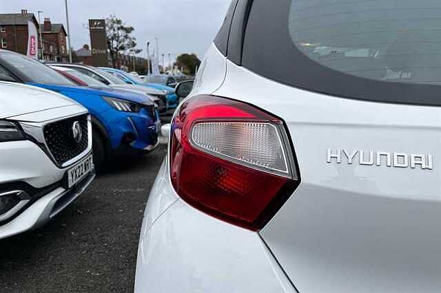 Hyundai I10 1.0 Advance Hatchback 5dr Petrol Manual Euro 6 (s/s) (63 ps) White