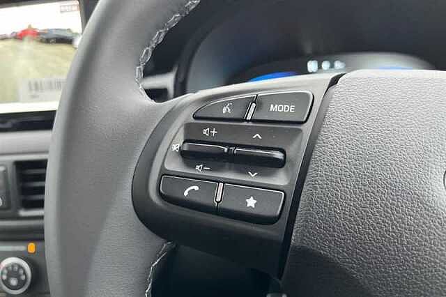 Hyundai I10 1.0 Advance Hatchback 5dr Petrol Auto Euro 6 (s/s) (63 ps) White