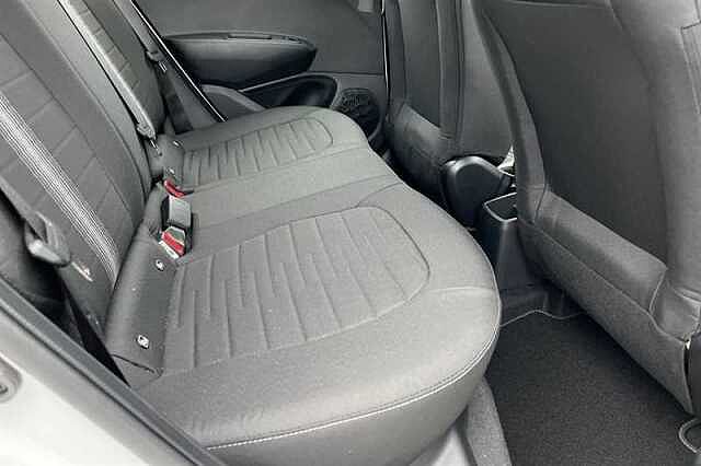 Hyundai I10 1.0 Advance Hatchback 5dr Petrol Auto Euro 6 (s/s) (63 ps) White