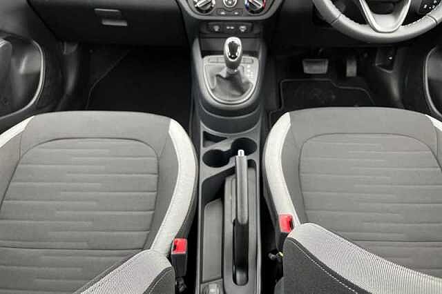 Hyundai I10 1.2 Advance Hatchback 5dr Petrol Auto Euro 6 (s/s) (79 ps) Black