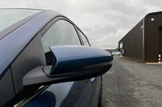 Hyundai I20 1.0 T-GDi Ultimate Hatchback 5dr Petrol DCT Euro 6 (s/s) (100 ps) Blue