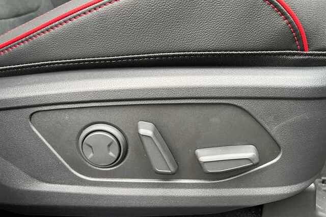 Hyundai TUCSON 1.6 T-GDi 13.8kWh N Line S SUV 5dr Petrol Plug-in Hybrid Auto Euro 6 (s/s) (253 Grey