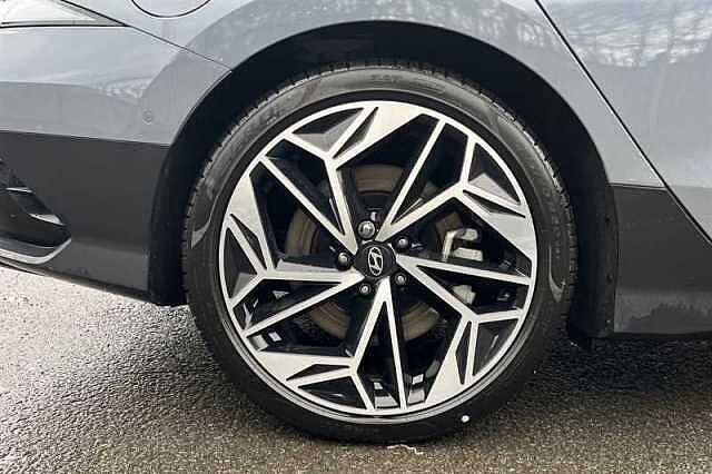 Hyundai IONIQ 6 77.4kWh Ultimate Saloon 4dr Electric Auto (228 ps) Blue