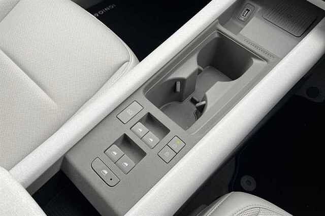 Hyundai IONIQ 6 77.4kWh Ultimate Saloon 4dr Electric Auto (228 ps) Blue