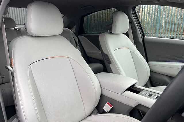 Hyundai IONIQ 6 77.4kWh Ultimate Saloon 4dr Electric Auto (228 ps) Blue