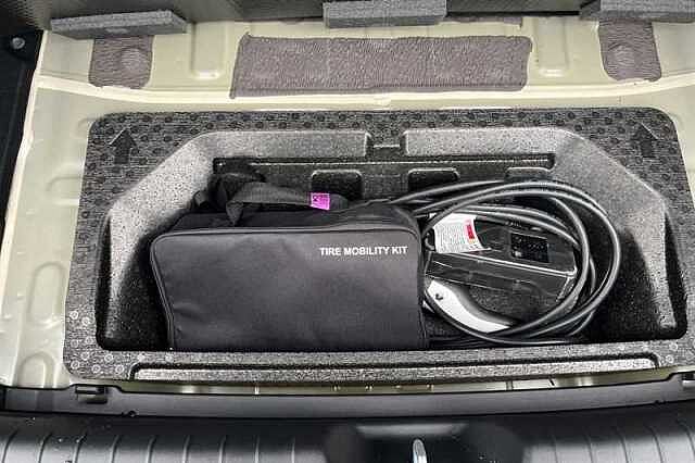 Hyundai IONIQ 6 77.4kWh Ultimate Saloon 4dr Electric Auto (228 ps) Blue