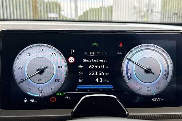 Hyundai INSTER Long Range 49kWh 02 SUV 5dr Electric Auto (115 ps)