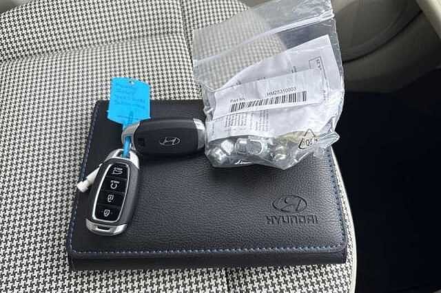 Hyundai INSTER Long Range 49kWh 02 SUV 5dr Electric Auto (115 ps)