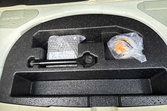 Hyundai INSTER Long Range 49kWh 02 SUV 5dr Electric Auto (115 ps)