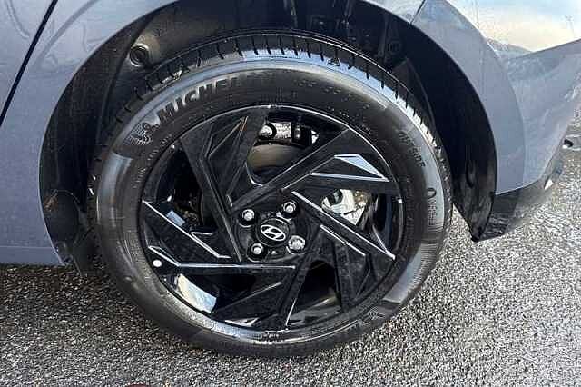 Hyundai I20 1.0 T-GDi Black Line Hatchback 5dr Petrol DCT Euro 6 (s/s) (90 ps) Grey