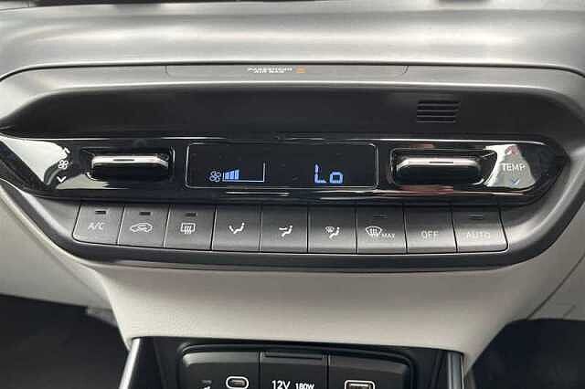 Hyundai I20 1.0 T-GDi Tech Line Hatchback 5dr Petrol DCT Euro 6 (s/s) (90 ps) Blue